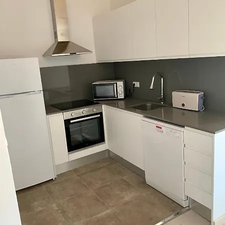 Appartement Flat In Centre - 5 Mins From Old Town And Train Station *