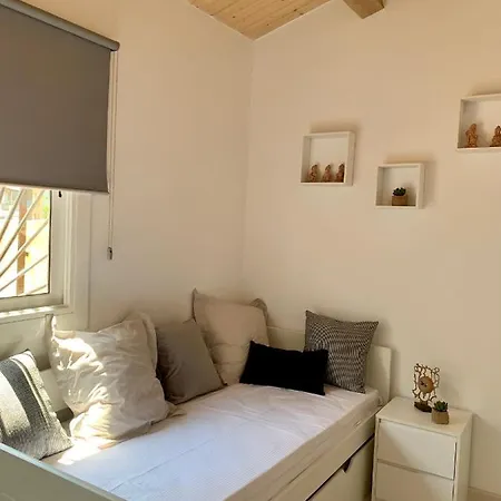 Flat In Centre - 5 Mins From Old Town And Train Station