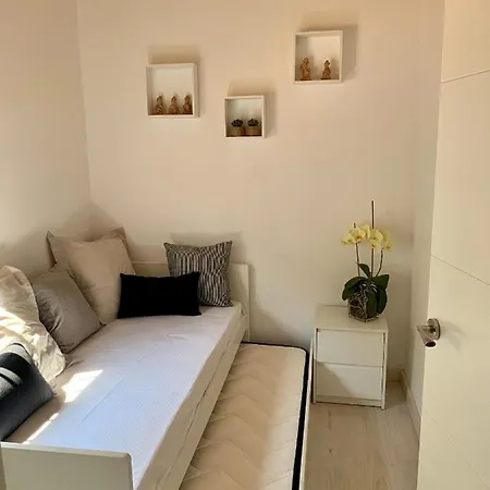 Flat In Centre - 5 Mins From Old Town And Train Station Appartement Gérone